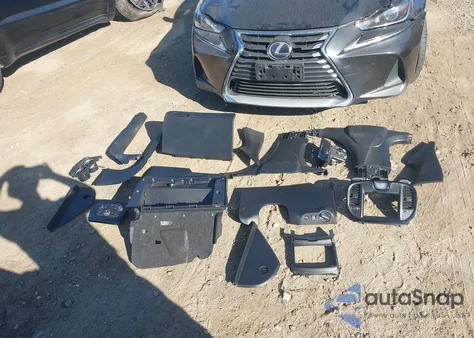 2019 Chrysler 300 300S z USA, uszkodzony, nr VIN 2C3CCABG2KH515198